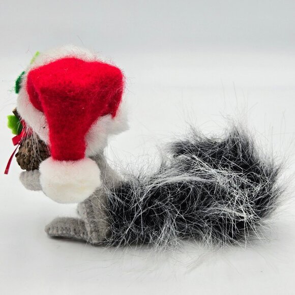 Annalee Winter Woods Squirrel Santa Hat Acorn Ornament Christmas 2008 Read - Picture 6 of 12